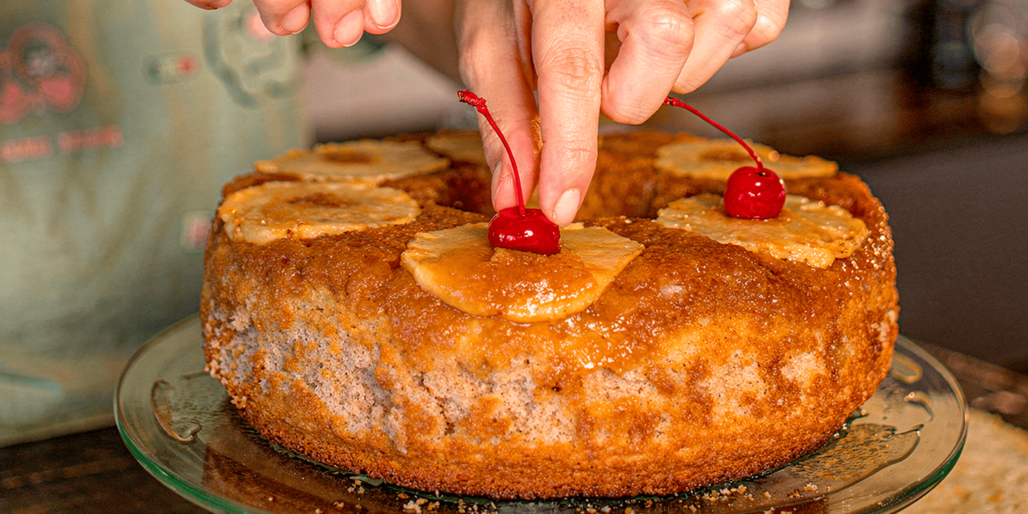 Bolo de abacaxi caramelizado